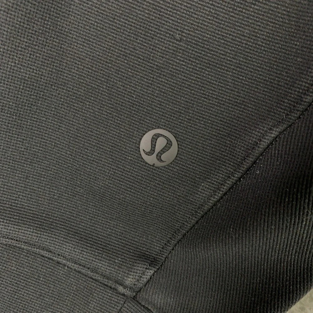 Lululemon Sojourn Jacket Mens XL Black Full Zip Warpstreme Stretch Workout Track